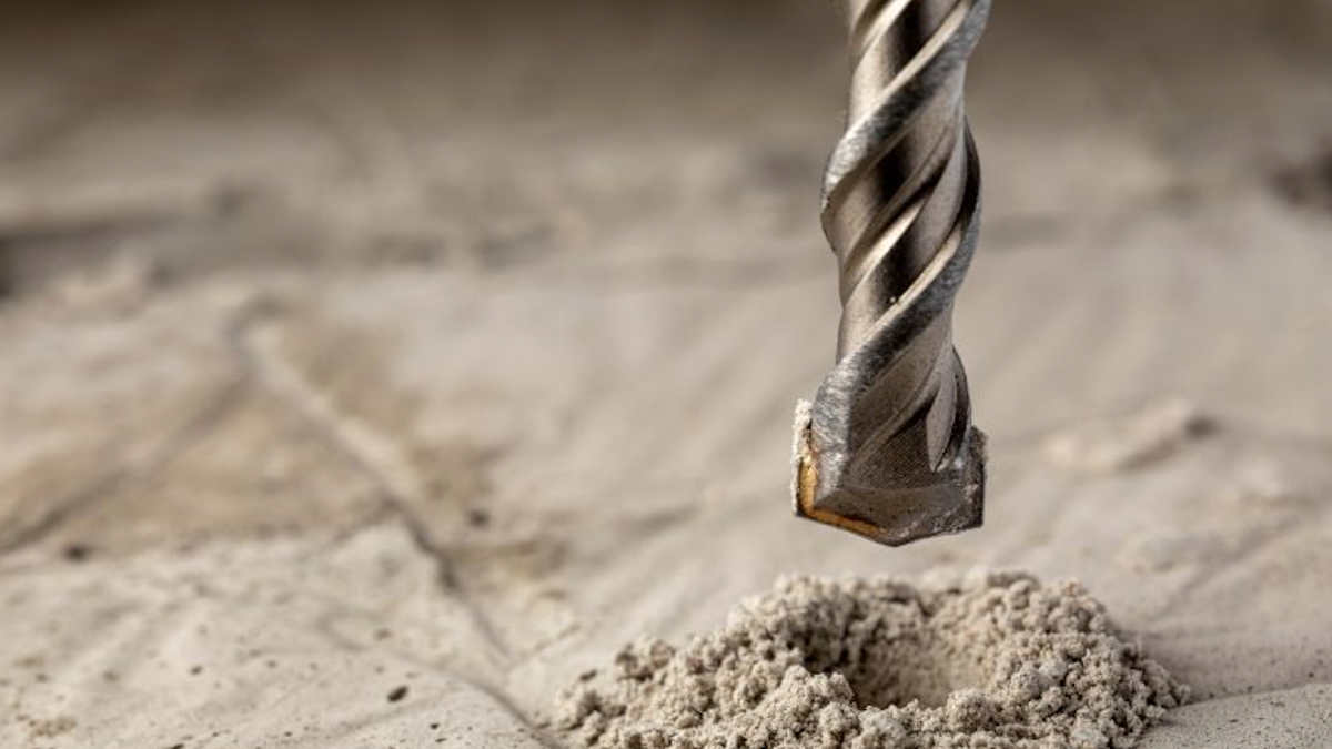 Vochtwerende injectiegaten boren voor muur injecteren